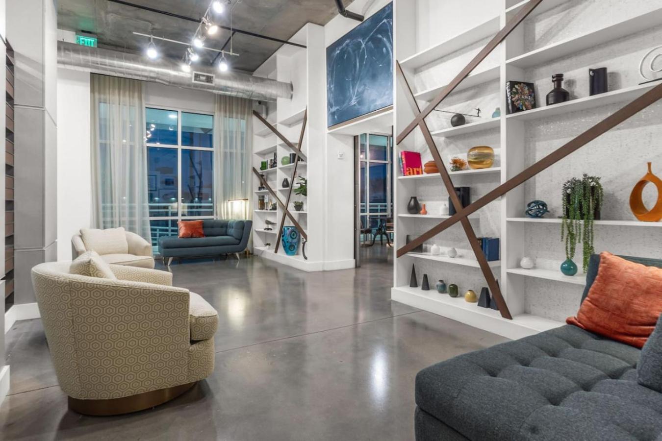 Modern 2 Bed Getaway Steps From Tropicana Field Sankt Petersburg Exterior foto